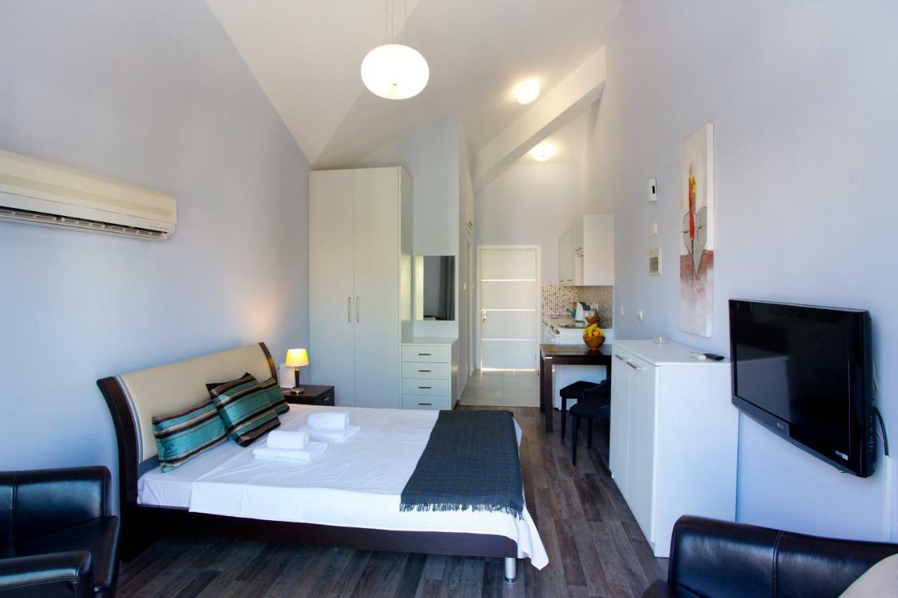 Galatex Beach Living By Trulycyprus ليماسول المظهر الخارجي الصورة